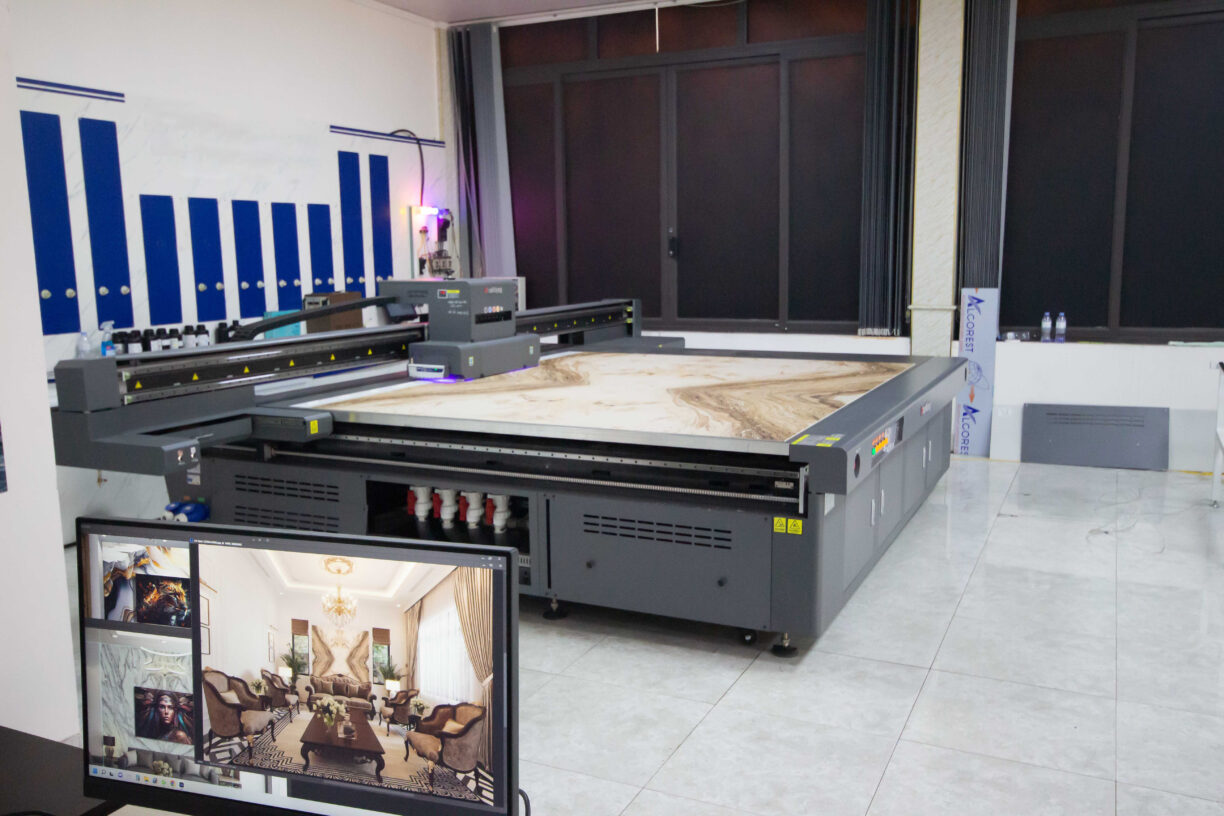 Vách tivi vân đá in UV